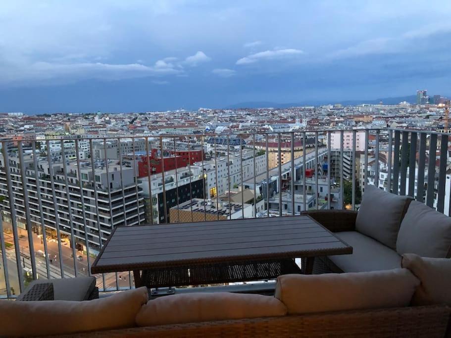 Apartmán Stunning View Over Vienna In City Center Exteriér fotografie